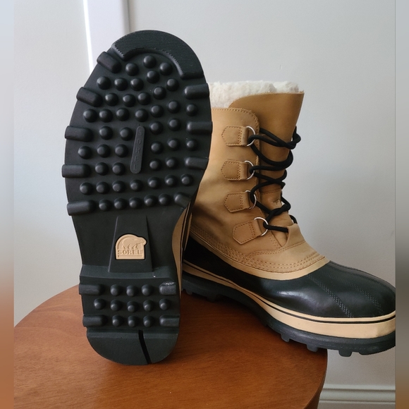 Sorel Caribou Pac Boots for Men. Size 13 - Picture 2 of 16
